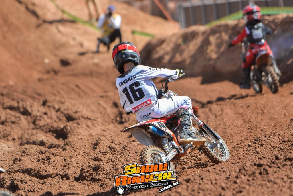 Pilotos “Moranguinho Racing” celebram fim de semana de p&oacute;dios e t&iacute;tulo na Super Final do Arena Cross