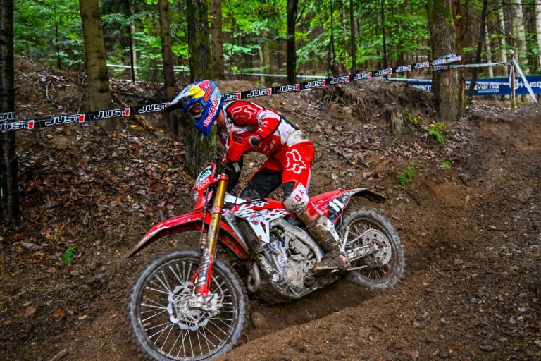 Bruno Crivilin encara sexta etapa do Mundial de Enduro na Hungria