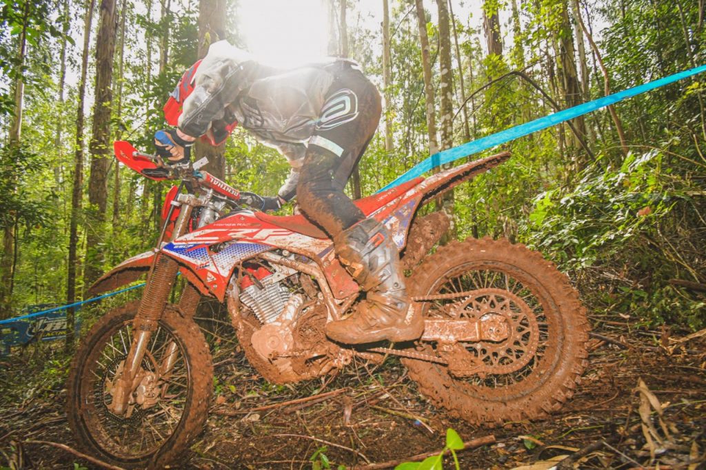 Equipe Honda Racing vai a Farroupilha (RS) para a sexta e pen&uacute;ltima etapa do Brasileiro de Enduro