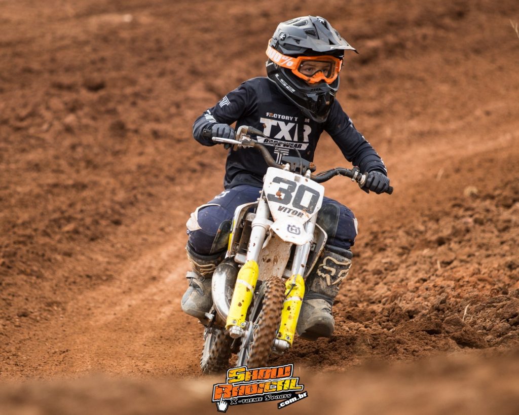 Treinos e provas marcam o primeiro dia de competi&ccedil;&atilde;o na Copa Machito School