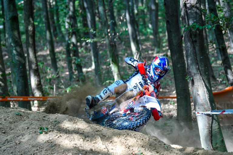 Bruno Crivilin assume 7º lugar na tabela da E1 com melhor desempenho no Mundial de Enduro 2022 na Hungria