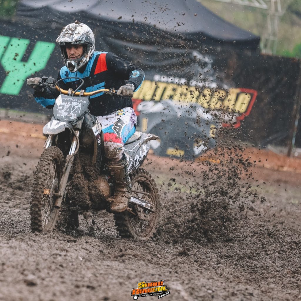 Arena Velocross marca retorno com direito a evento cheio de atra&ccedil;&otilde;es junto a ExpoIrati, saiba como foi.