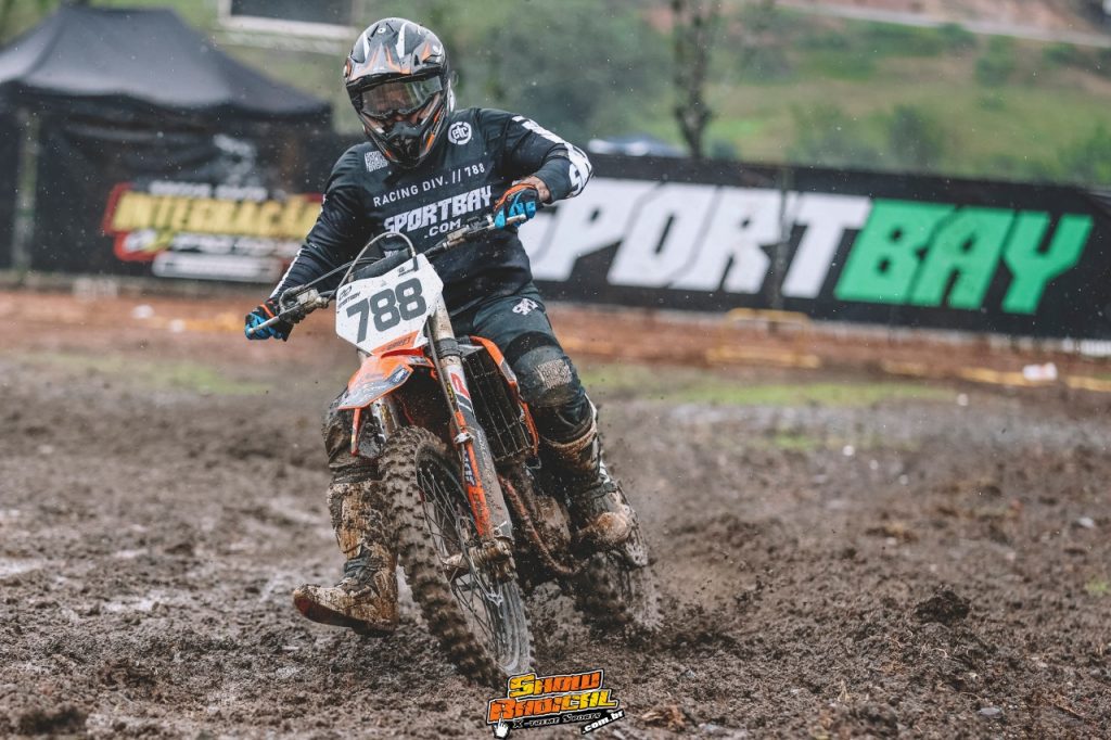 Arena Velocross marca retorno com direito a evento cheio de atra&ccedil;&otilde;es junto a ExpoIrati, saiba como foi.
