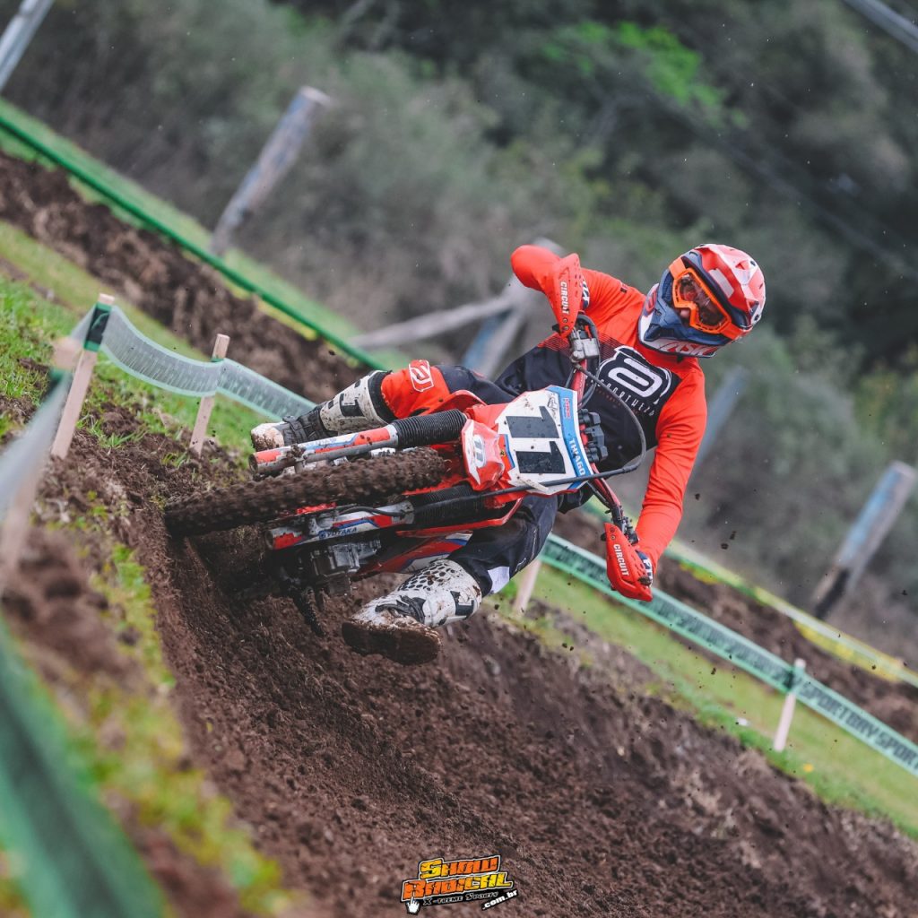 Arena Velocross marca retorno com direito a evento cheio de atra&ccedil;&otilde;es junto a ExpoIrati, saiba como foi.