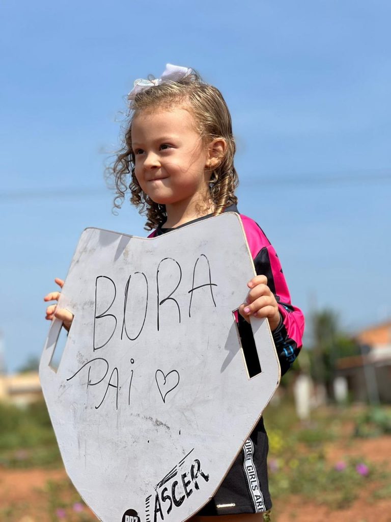 Projeto futuros campe&otilde;es faz a&ccedil;&atilde;o especial em comemora&ccedil;&atilde;o ao Dia dos Pais