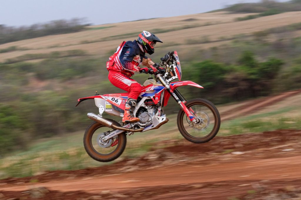 Com Zavatti na lideran&ccedil;a, equil&iacute;brio marca disputa das motos no Sert&otilde;es 2022