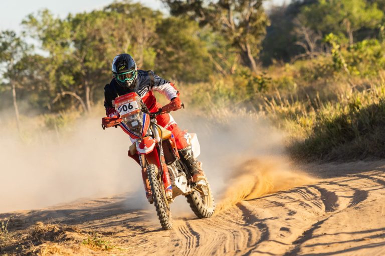 Líder das motos no Sertões 2022, Honda Racing cumpre primeira parte da maratona no Jalapão