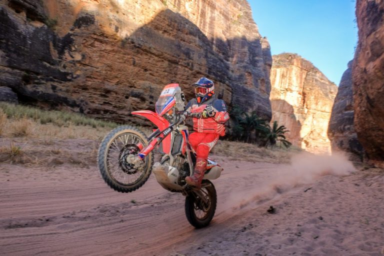 Martin Duplessis é o mais rápido das motos na décima etapa do Sertões 2022