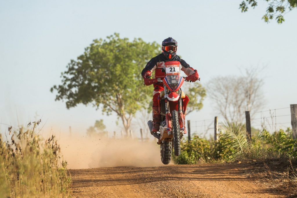 Equipe Honda Racing faz dobradinha entre as motos na 12&ordf; etapa do Sert&otilde;es 2022