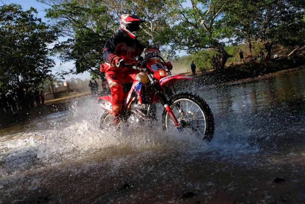 Equipe Honda Racing faz dobradinha entre as motos na 12&ordf; etapa do Sert&otilde;es 2022