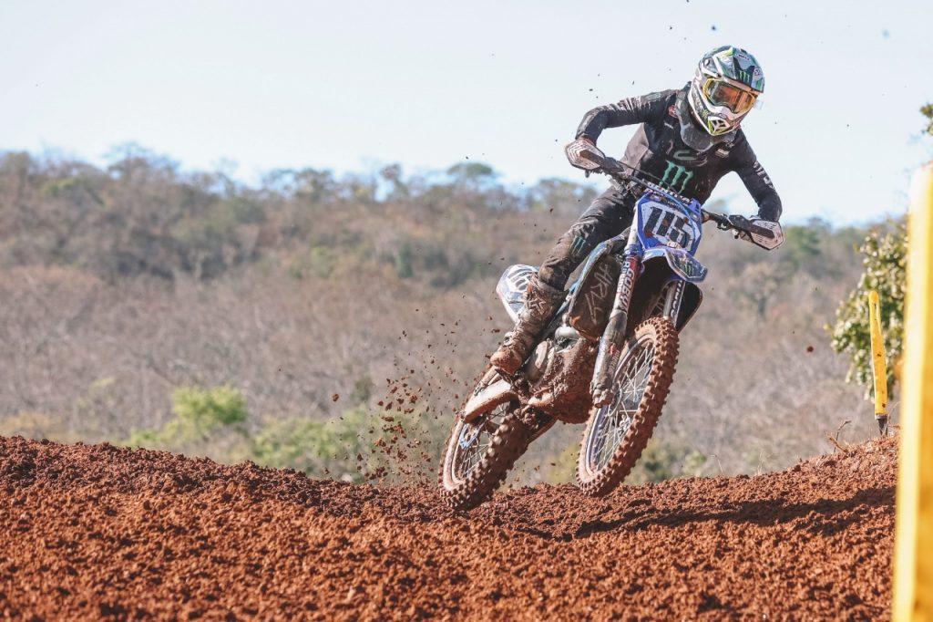 Em busca de t&iacute;tulos, Yamaha encara Super Final do Brasileiro de Motocross 2022