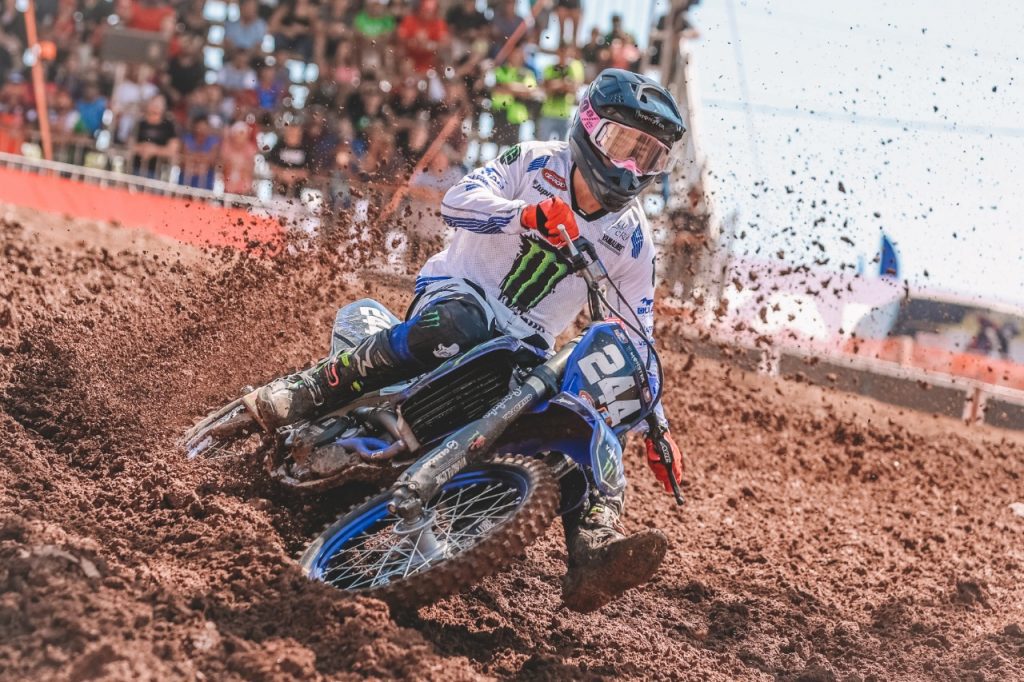 Em busca de t&iacute;tulos, Yamaha encara Super Final do Brasileiro de Motocross 2022