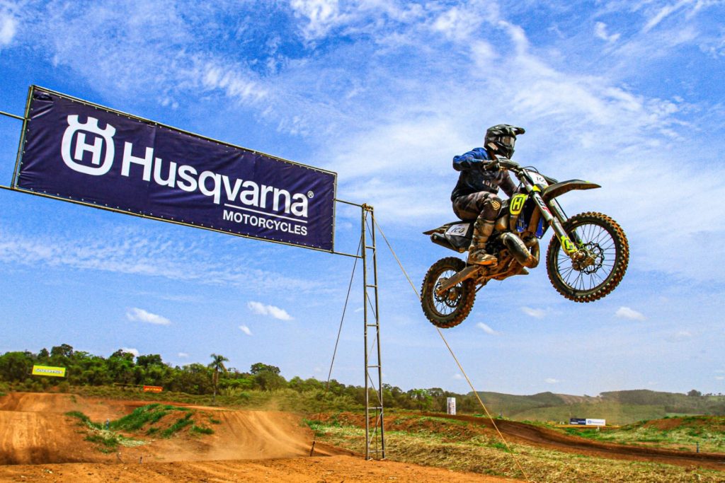 Disputa acirrada marca a segunda etapa do Campeonato Paulista APER Cross Country