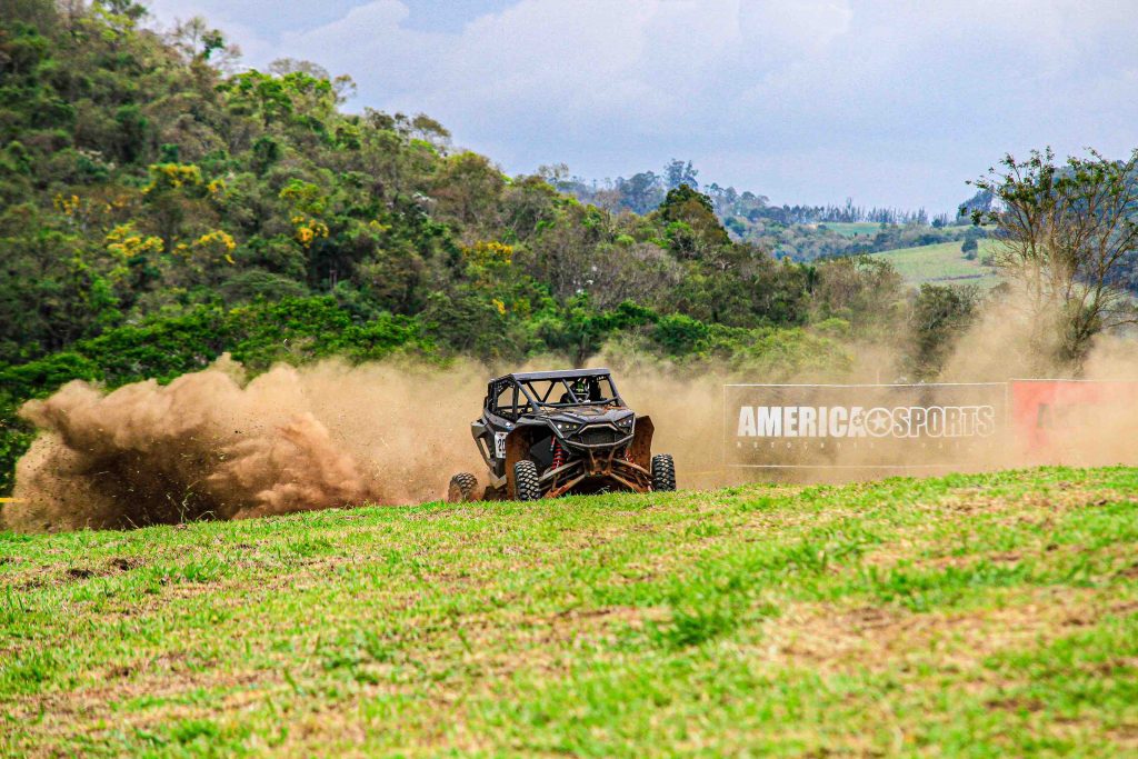 Disputa acirrada marca a segunda etapa do Campeonato Paulista APER Cross Country