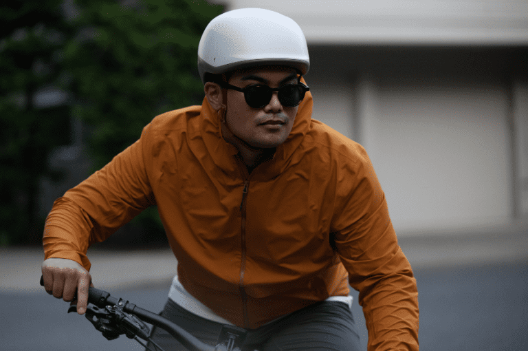 Specialized Tone – Marca americana traz tecnologia e performance para um novo capacete urbano cheio de estilo