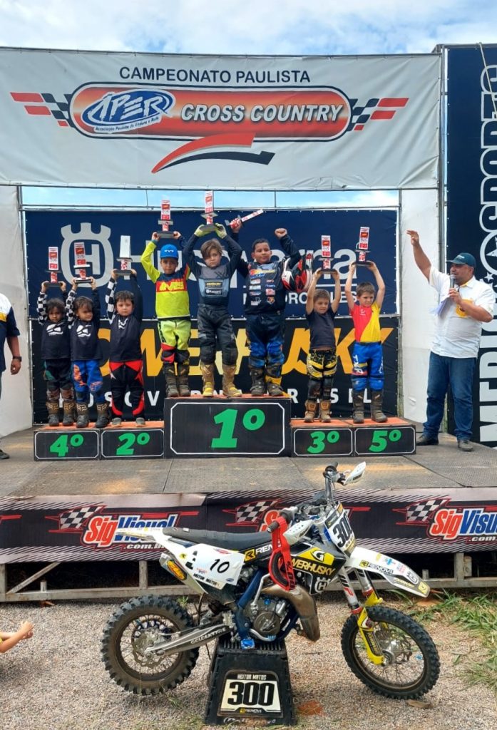 Heitor Matos vence etapa do Paulista de Cross Country no SP Race Park, em Jarinu.
