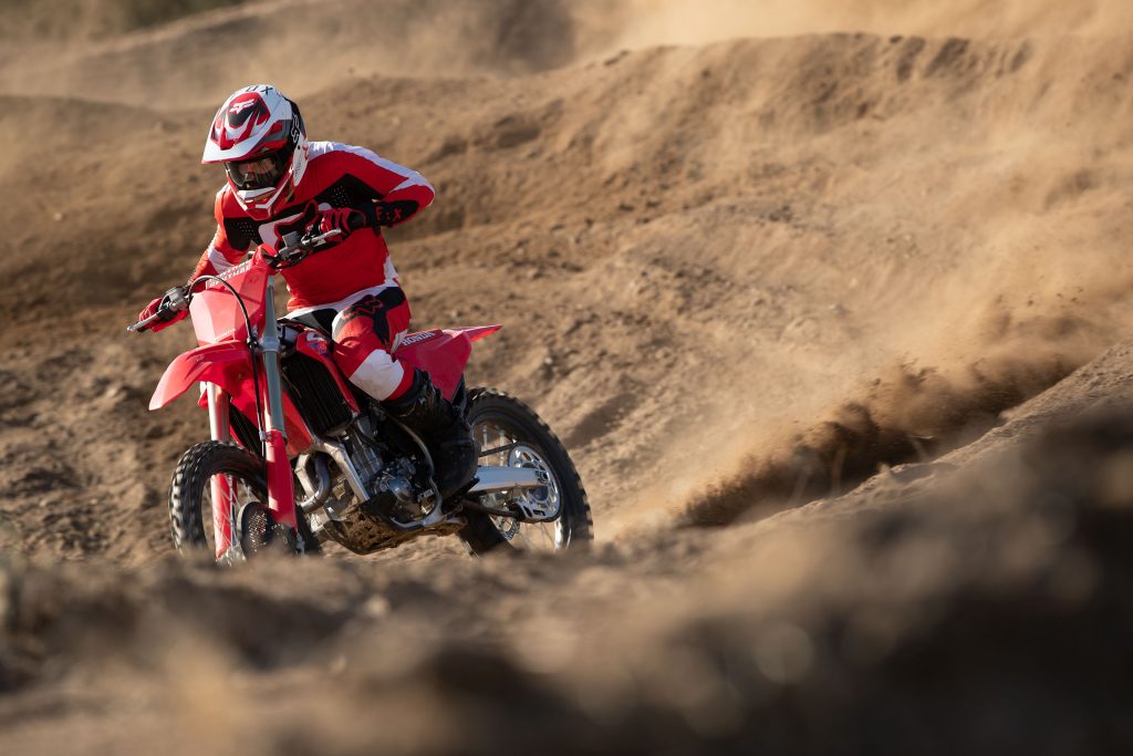 Quanto v&atilde;o custar as novas CRF’S 2023 no Brasil?!!! 450 e 250 voltadas para Enduro e Motocross chegam com moderniza&ccedil;&otilde;es importantes