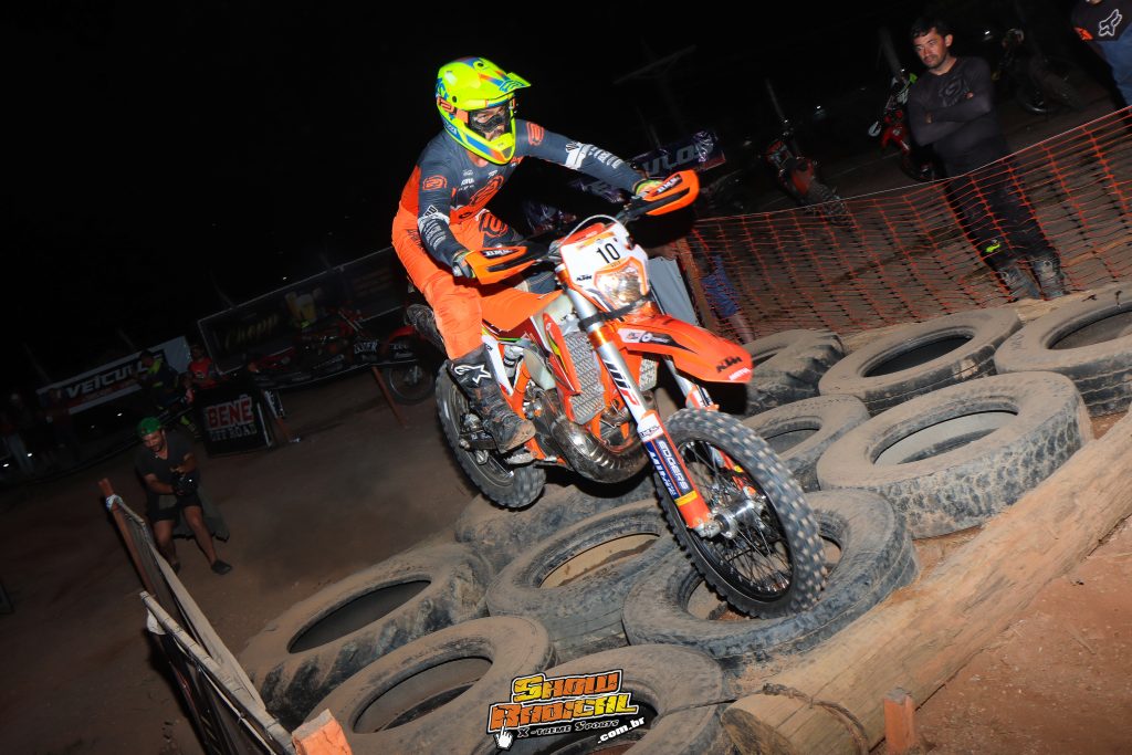 6&ordf; edi&ccedil;&atilde;o do Hard In Help come&ccedil;a com direito &agrave; muita disputa e grande presen&ccedil;a de p&uacute;blico no Pr&oacute;logo