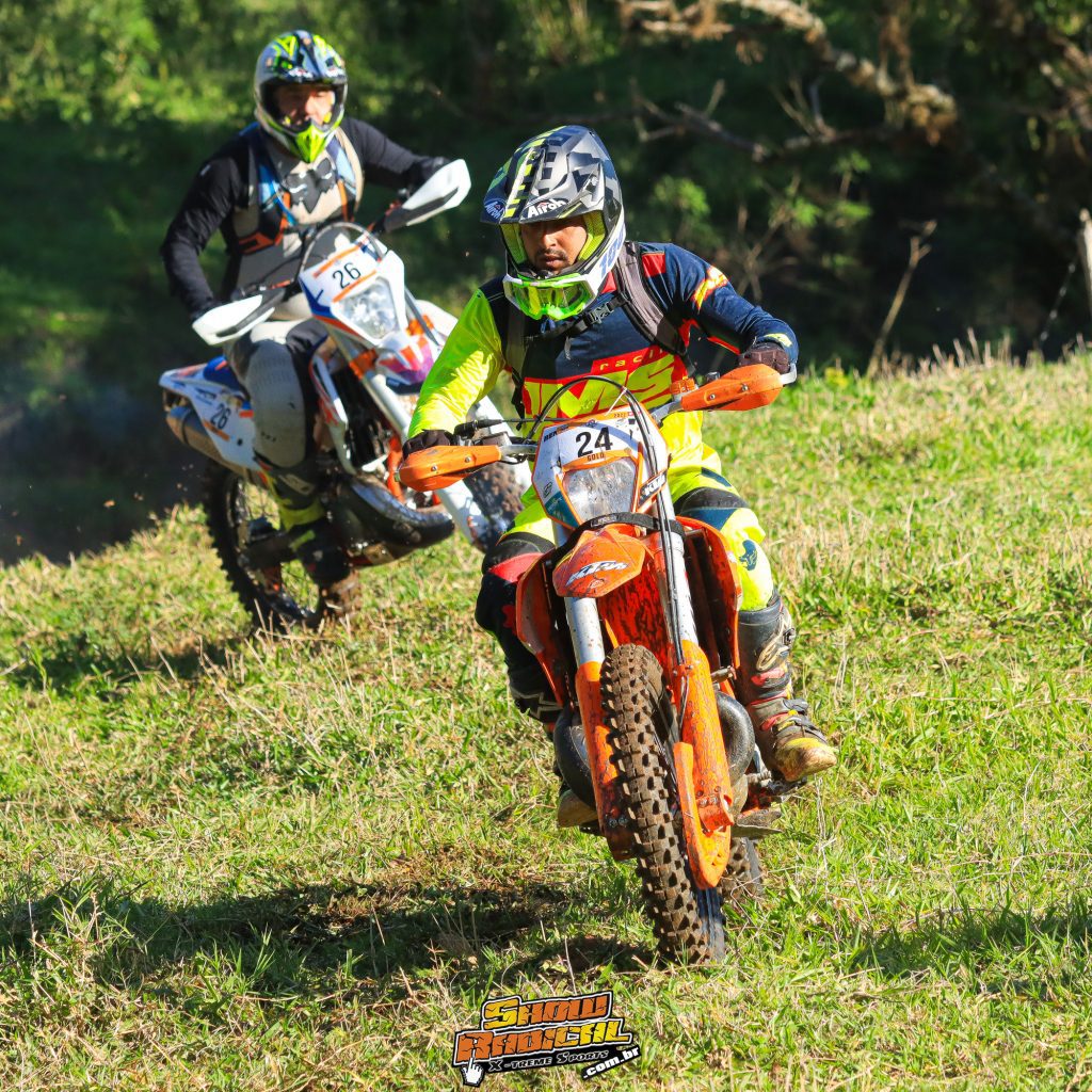 Considerada a prova mais dif&iacute;cil do ano, a 6&ordf; edi&ccedil;&atilde;o do Hard In Help definiu os campe&otilde;es da temporada do Hard Enduro nacional.