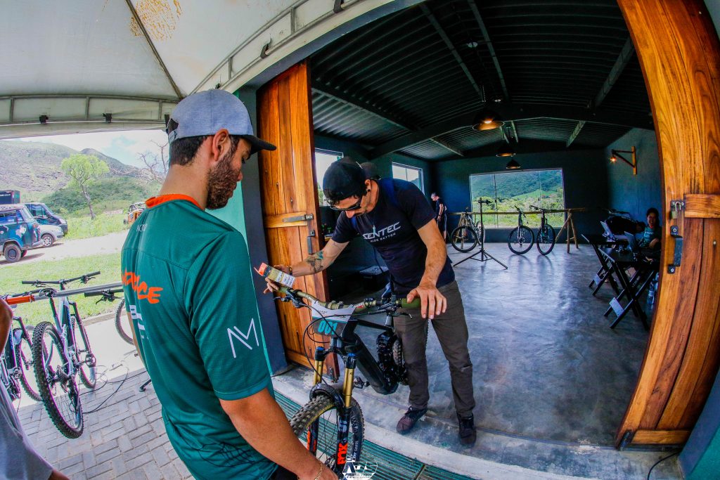 Sense E-MTB Endurance apresenta formato inovador e desbrava as trilhas da Serra da Canastra