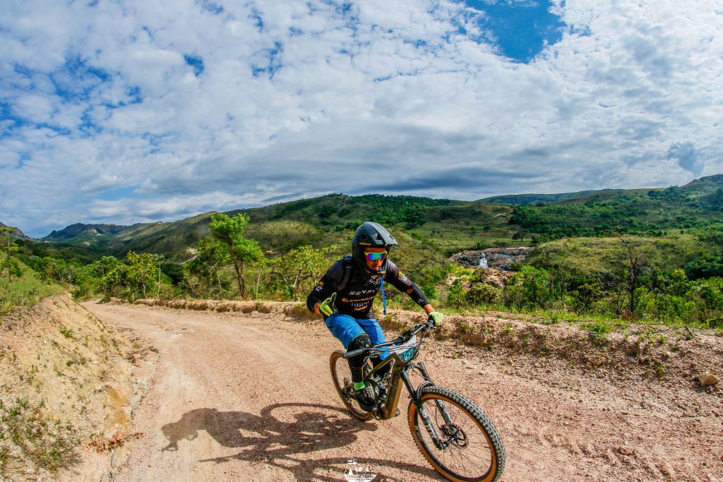 Sense E-MTB Endurance apresenta formato inovador e desbrava as trilhas da Serra da Canastra