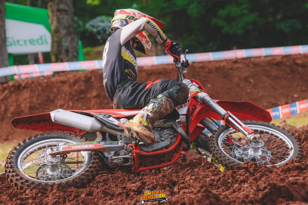 Sol forte e gates cheios agitam o domingo de disputas na 2&ordf; etapa do Ga&uacute;cho de Velocross, confira os resultados completos.