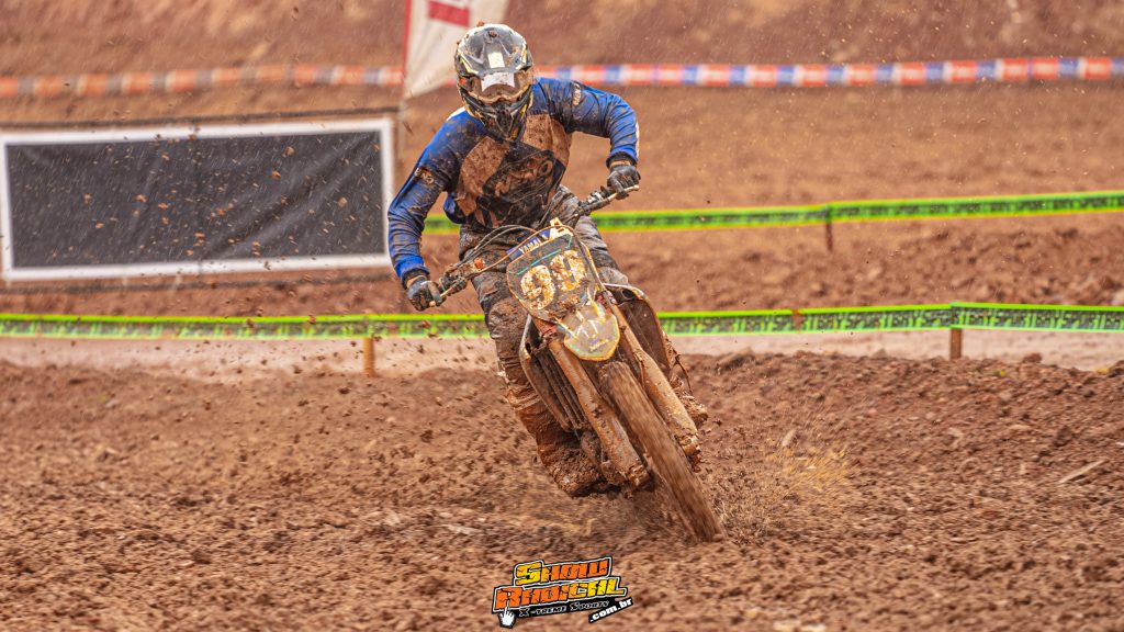 Pilotos do Brasileiro de Velocross enfrentam chuva e lama na 2&ordm; rodada do campeonato em Machadinho RS