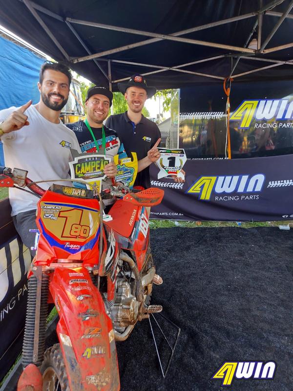 4Win Racing Parts encerra o ano com t&iacute;tulos nacionais em diversas modalidades do off road brasileiro
