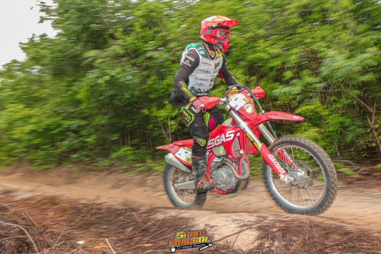 Chuva surpreende pilotos das motos no primeiro dia do Rally Piocerá 2023