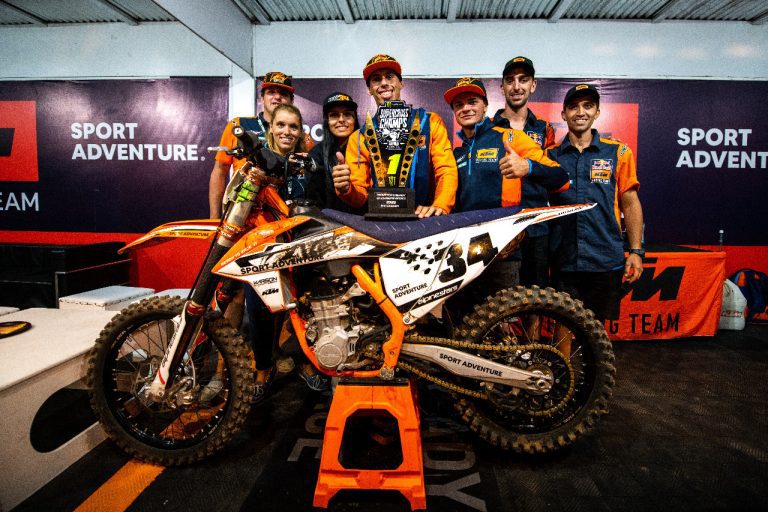 Lucas Dunka é campeão do SX Champs Series e Jetro Salazar conquista o título Latino-Americano.