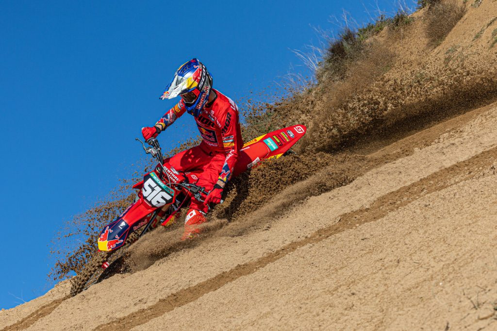 Red Bull GasGas Factory com o trio formado em busca do t&iacute;tulo no Mundial de Motocross 2023