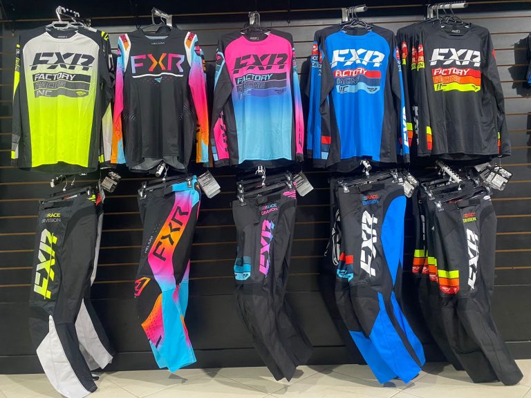 Conjuntos FXR Moto a pronta entrega na Base 41 Racing