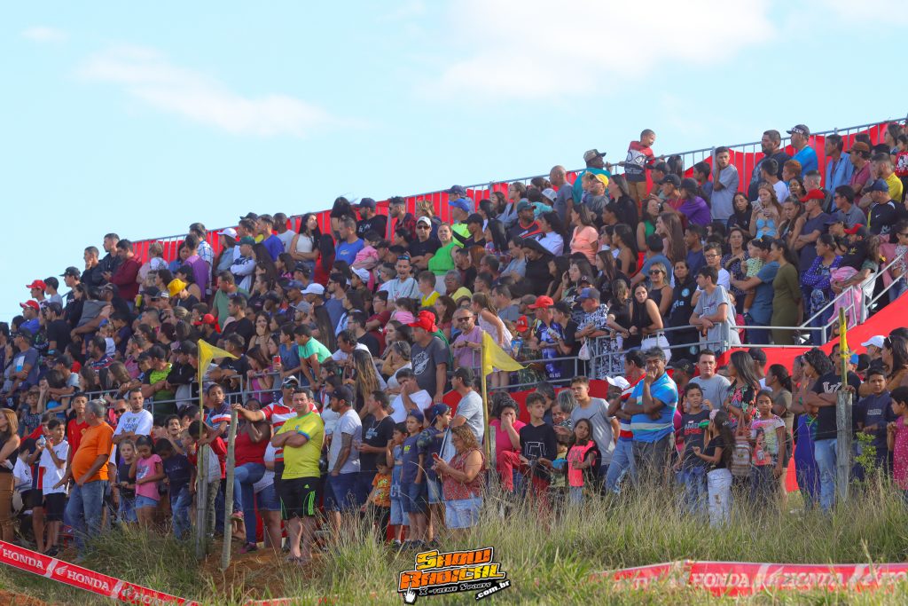Motocross de Cruz&iacute;lia comemora 10&ordf; edi&ccedil;&atilde;o com mais um grande evento. Confira os resultados.