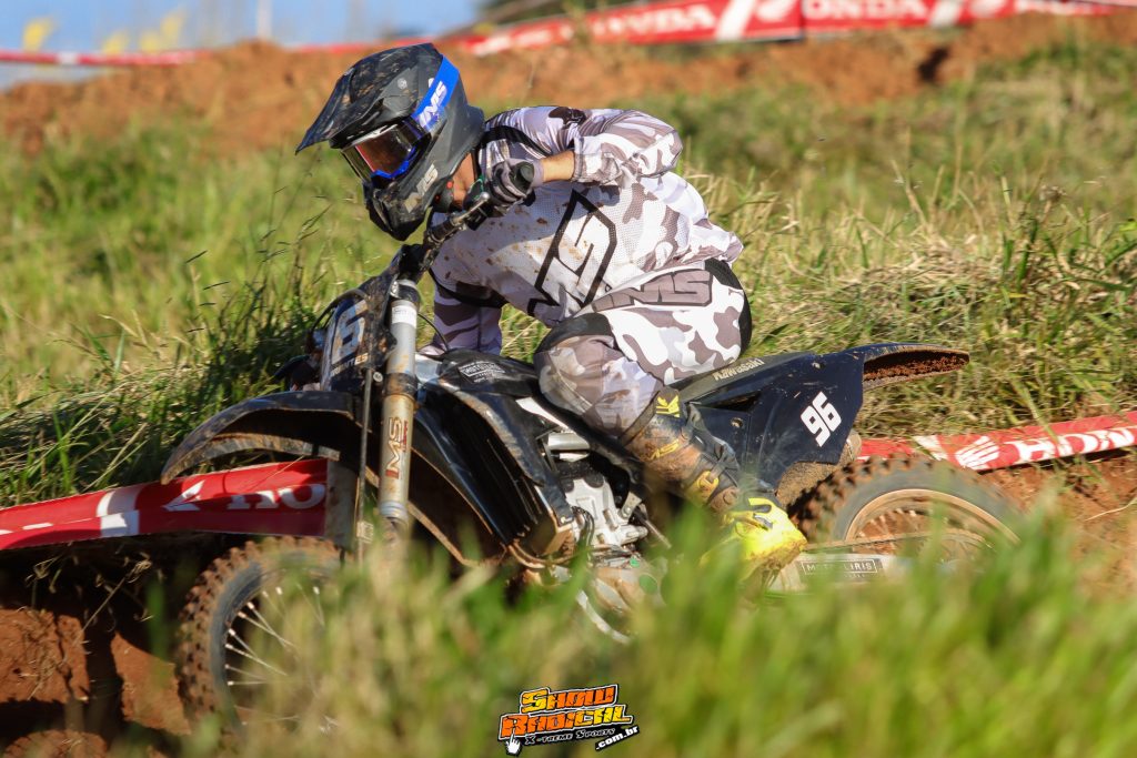 Motocross de Cruz&iacute;lia comemora 10&ordf; edi&ccedil;&atilde;o com mais um grande evento. Confira os resultados.