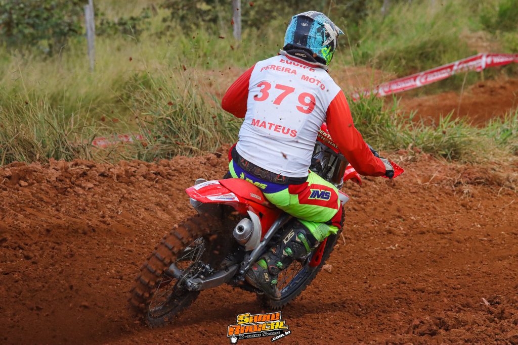 Motocross de Cruz&iacute;lia comemora 10&ordf; edi&ccedil;&atilde;o com mais um grande evento. Confira os resultados.