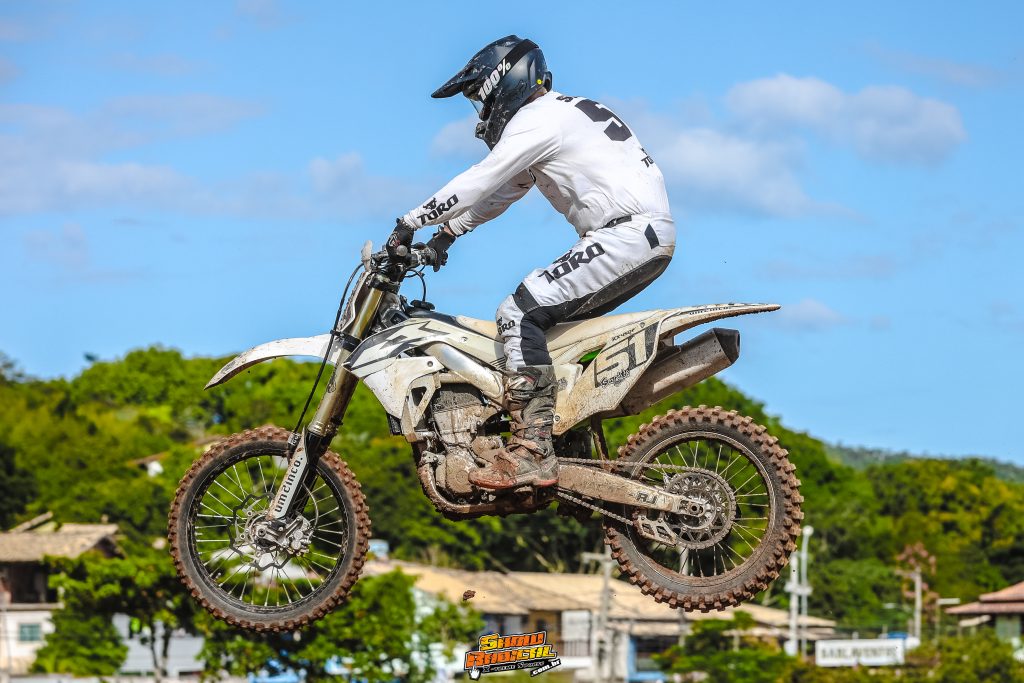 Resultados de s&aacute;bado na 1&ordf; etapa do Campeonato Carioca de MX e SX | B&uacute;zios/RJ