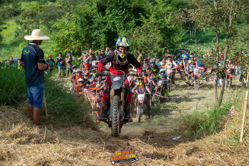 4&ordf; edi&ccedil;&atilde;o da Trilha da V&oacute; Judite re&uacute;ne mais de 400 motos em El&oacute;i Mendes/MG.