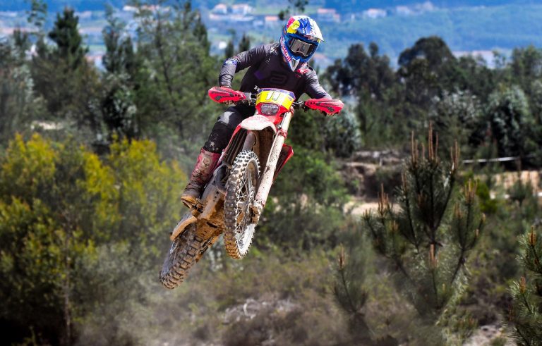 Bruno Crivilin disputa penúltima rodada do Campeonato Português neste domingo