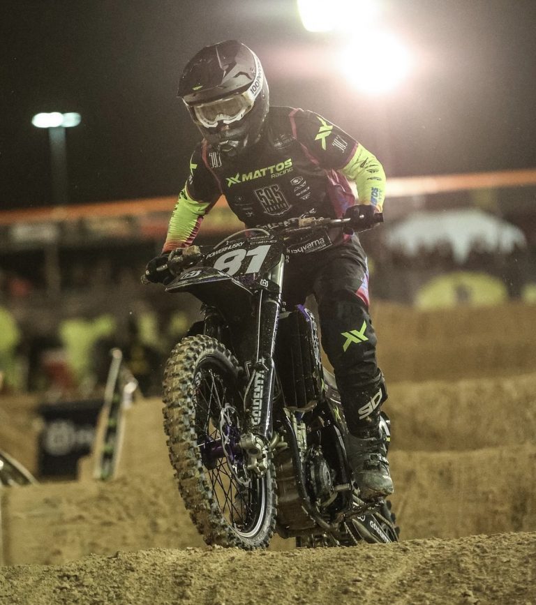 Com apenas 13 anos, Gabriel Cirino alcança o top 10 da AX2 no Arena Cross