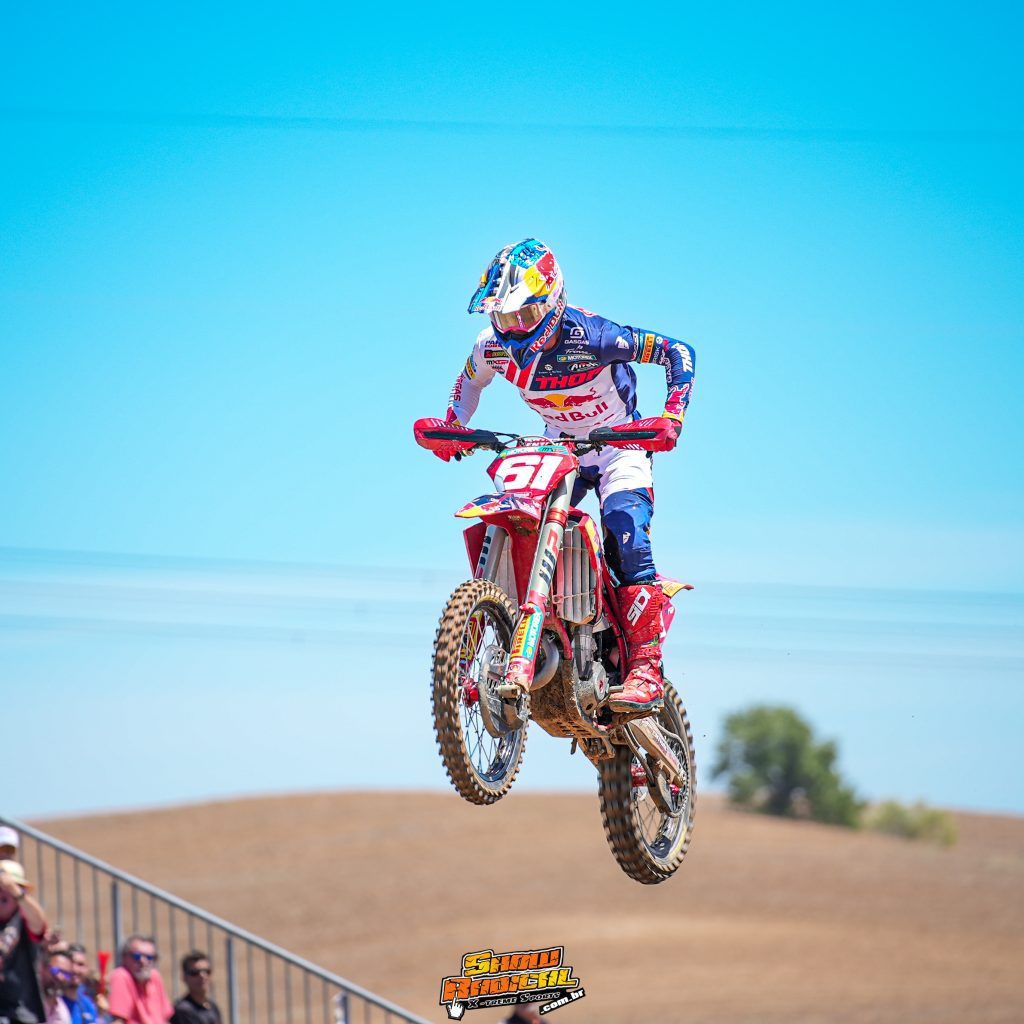 MXGP: L&iacute;deres do campeonato, Prado e Geerts vencem provas qualificat&oacute;rias desse s&aacute;bado no GP da Espanha.