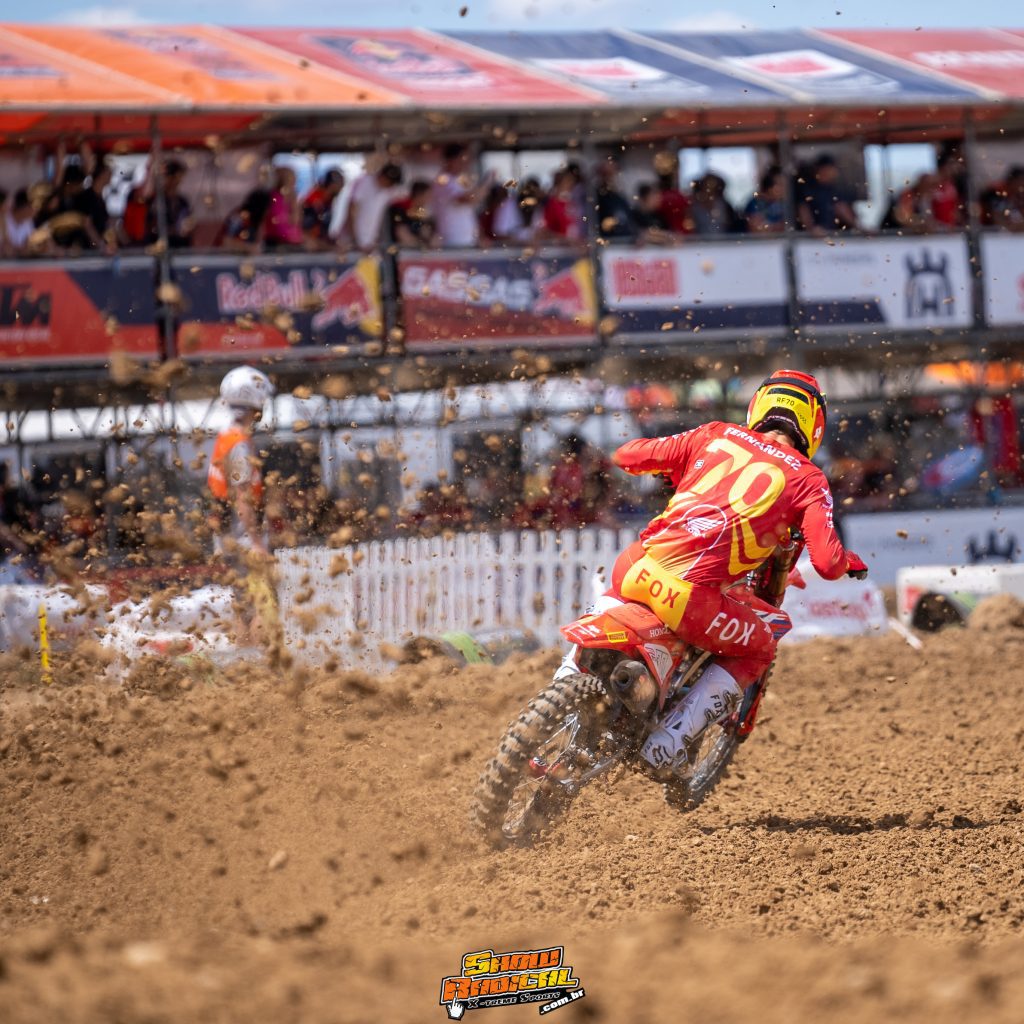 MXGP: Simon L&auml;ngenfelder vence a primeira na temporada e Herlings encosta no l&iacute;der, confira os resultados do GP da Espanha.