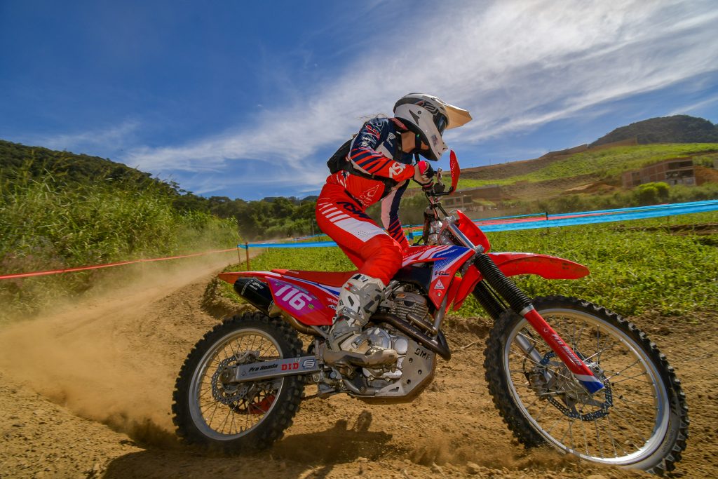 Honda Racing a caminho de Novo Horizonte (SC) para disputa do Brasileiro de Enduro