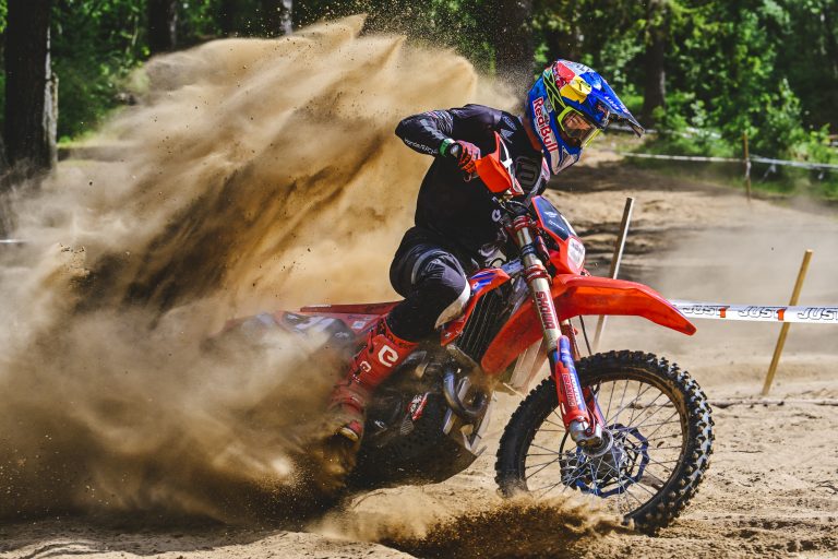 Bruno Crivilin tem melhor desempenho do ano no Campeonato Mundial de Enduro