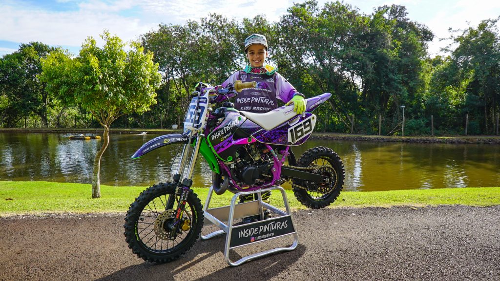 Kids Racing Team acelerando com os conjuntos SK Sports Racing nas maiores competi&ccedil;&otilde;es do Brasil