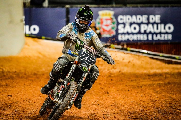 Arena Cross realiza Super Final com evento internacional no Pavilhão do Anhembi, em São Paulo (SP)