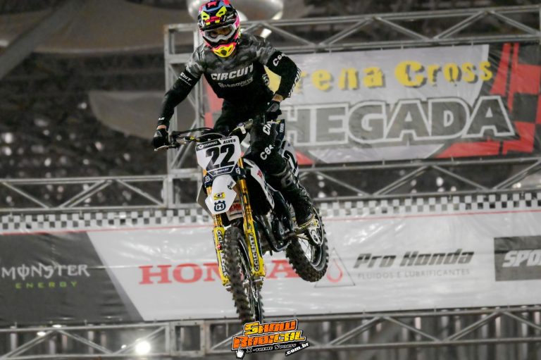 Transmissão AO VIVO da Super Final do Arena Cross | Sexta-feira