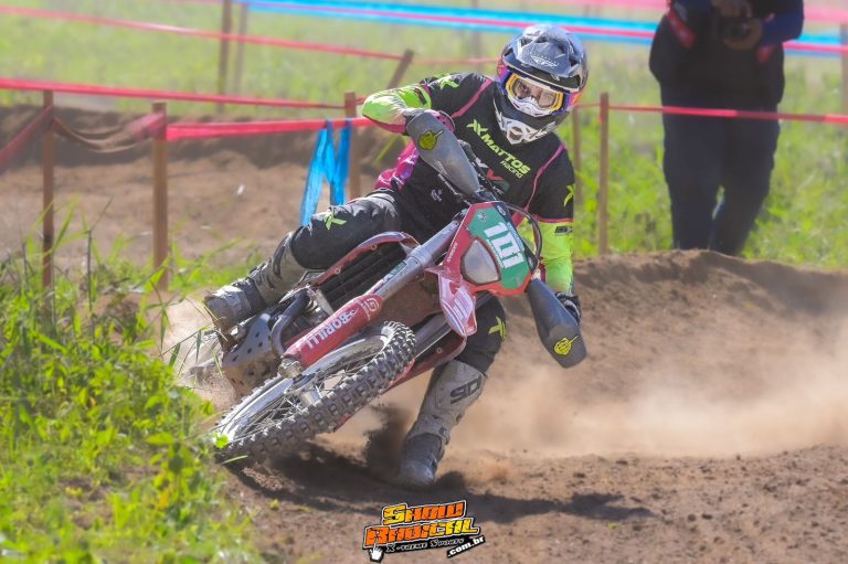 Renato Paz, piloto BMP Special Parts, vem crescendo no Brasileiro de Enduro