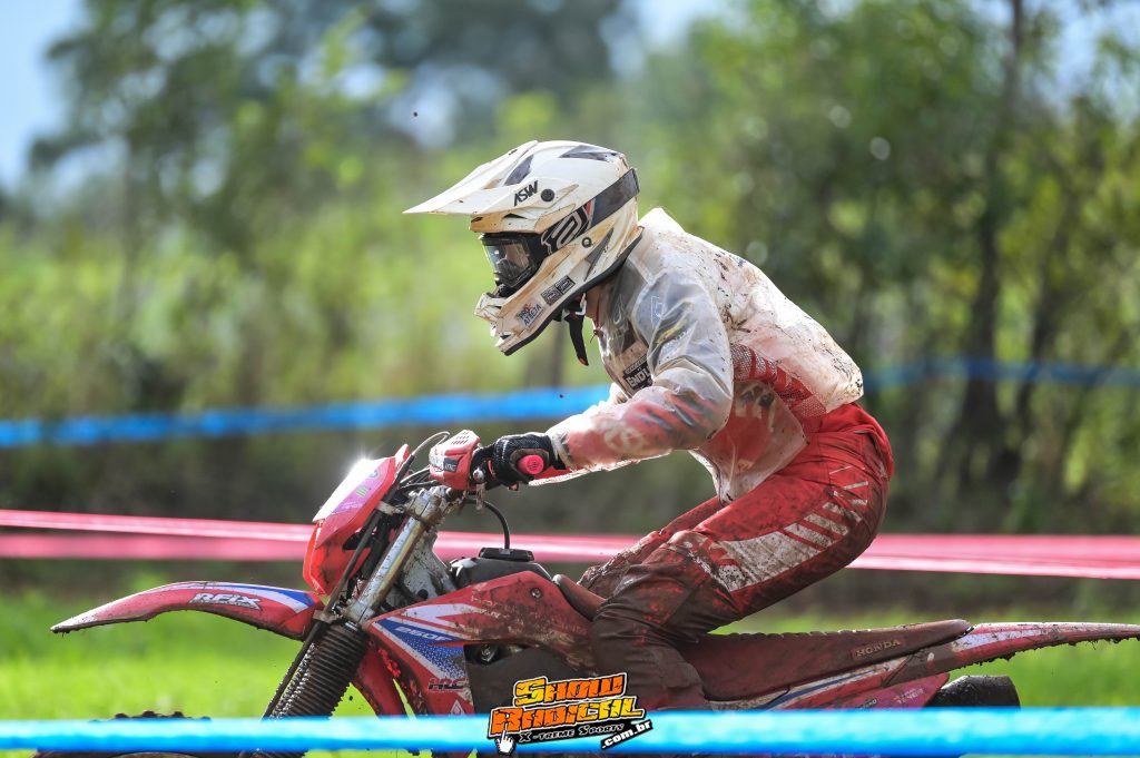 Capila vence o s&aacute;bado de disputas da 4&ordm;&nbsp;rodada do BR de Enduro em Novo Horizonte-SC