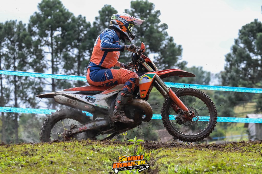 Capila vence o s&aacute;bado de disputas da 4&ordm;&nbsp;rodada do BR de Enduro em Novo Horizonte-SC