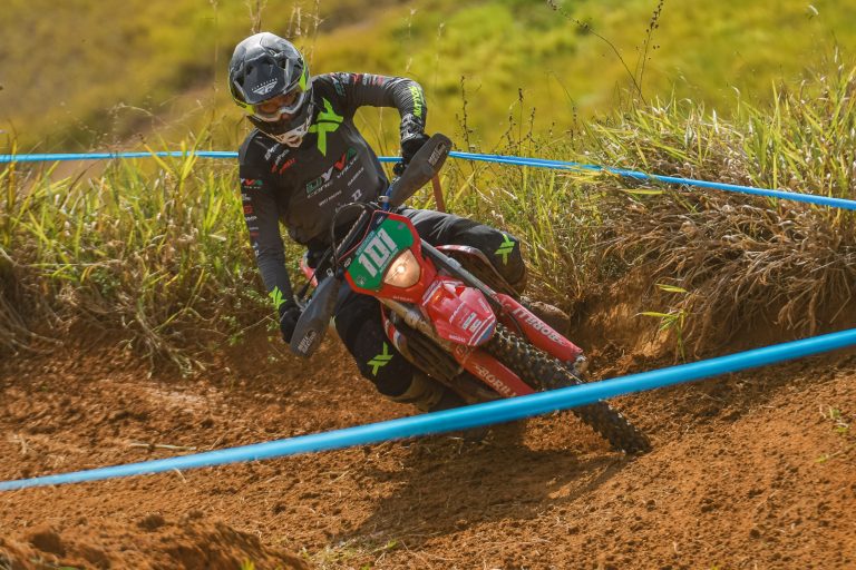 Renato Paz é destaque no Brasileiro de Enduro em Aracruz/ES
